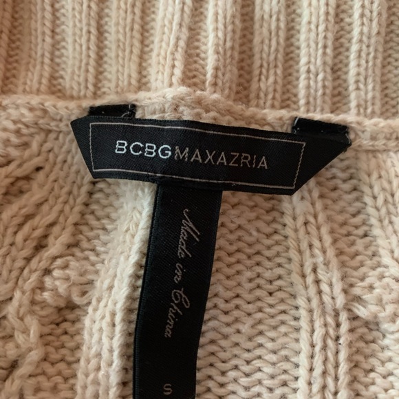 Beautiful warm sweater - Picture 7 of 14